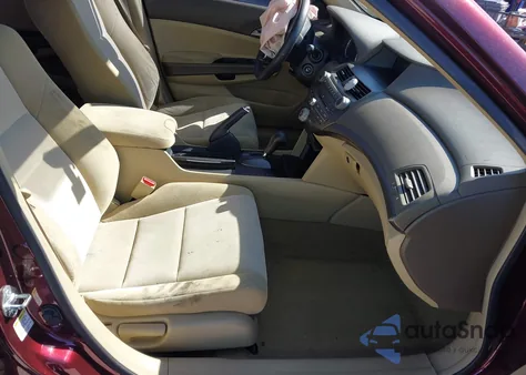 2008 Honda Accord 2.4 Lx z USA, uszkodzony, nr VIN JHMCP263X8C026507